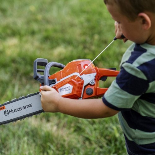 ���� ����� �� ���� ���� ����� ������� ������ ������� �������� Toy Chainsaw 550XP