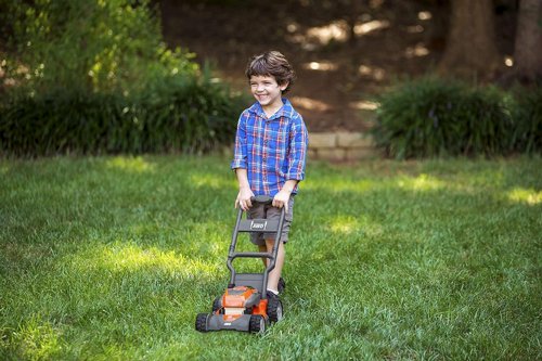 ����� ��� ����� �� ���� ���� ����� ������ �������� Husqvarna Toy Lawn Mower